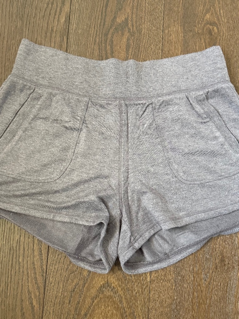 Athleta Modal Blend Lounge Shorts Women's Large Gray Soft Knit Athleisure Pocket